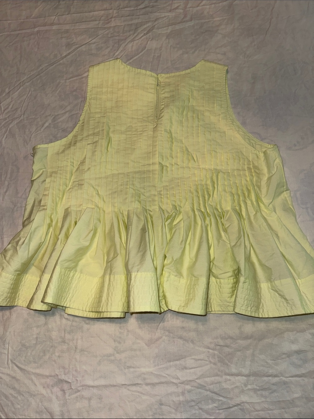 NWT Free Assembly Yellow Sleeveless Pintuck Peplum Blouse XL - Picture 2 of 5